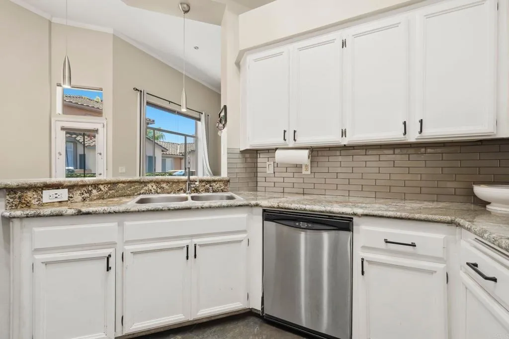 https://cdn.realtyfeed.com/cdn/127/306747099/850264124508696600e70c1d04e72ec1.webp