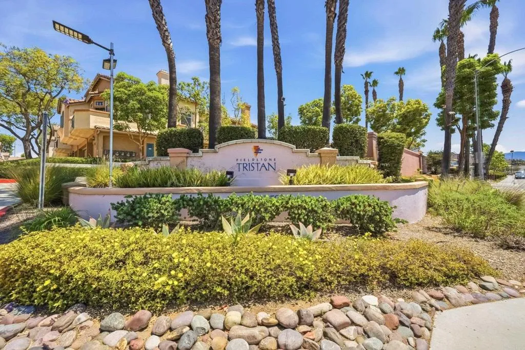 https://cdn.realtyfeed.com/cdn/127/306747099/987f92a5b9f1b29198c12d5e90613f4c.webp