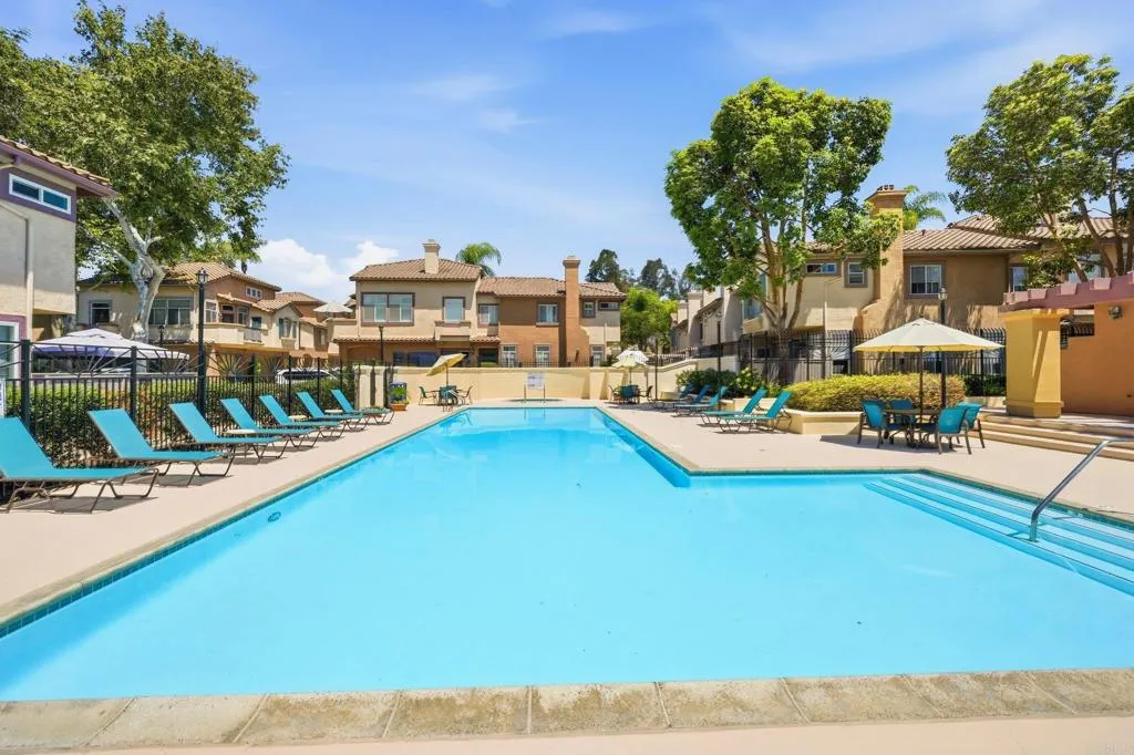 https://cdn.realtyfeed.com/cdn/127/306747099/bf7dff8556a31073d9ef3ef638153ff3.webp