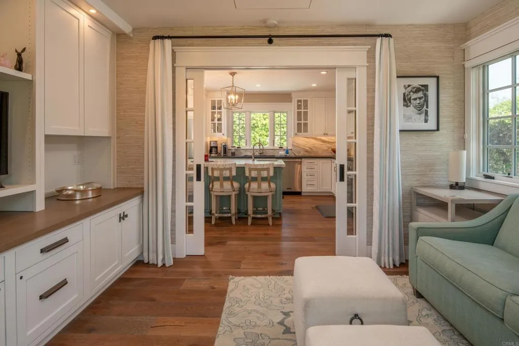 https://cdn.realtyfeed.com/cdn/127/306747111/a4a8239208100b2a5b0bbbae367c7858.webp