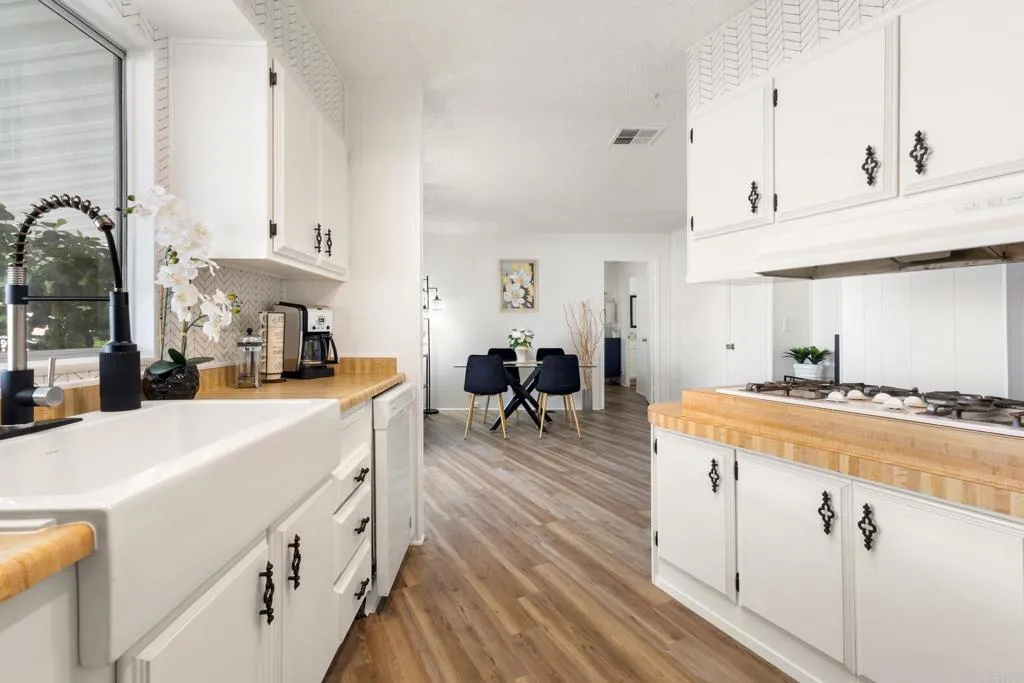 https://cdn.realtyfeed.com/cdn/127/306747158/dc67e6fc002d9ef597081ded677d83e1.webp