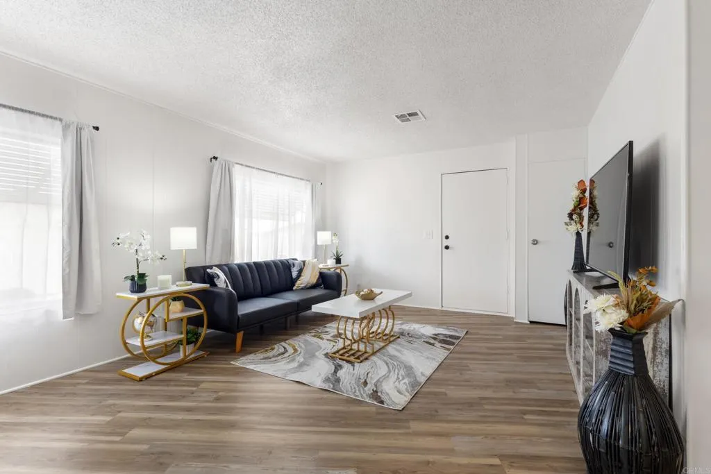 https://cdn.realtyfeed.com/cdn/127/306747158/eb114bad307a6360a36704e77f825246.webp