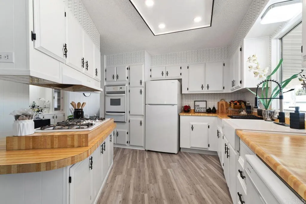 https://cdn.realtyfeed.com/cdn/127/306747158/f745639d897a8bb4570baf760a8e13e0.webp