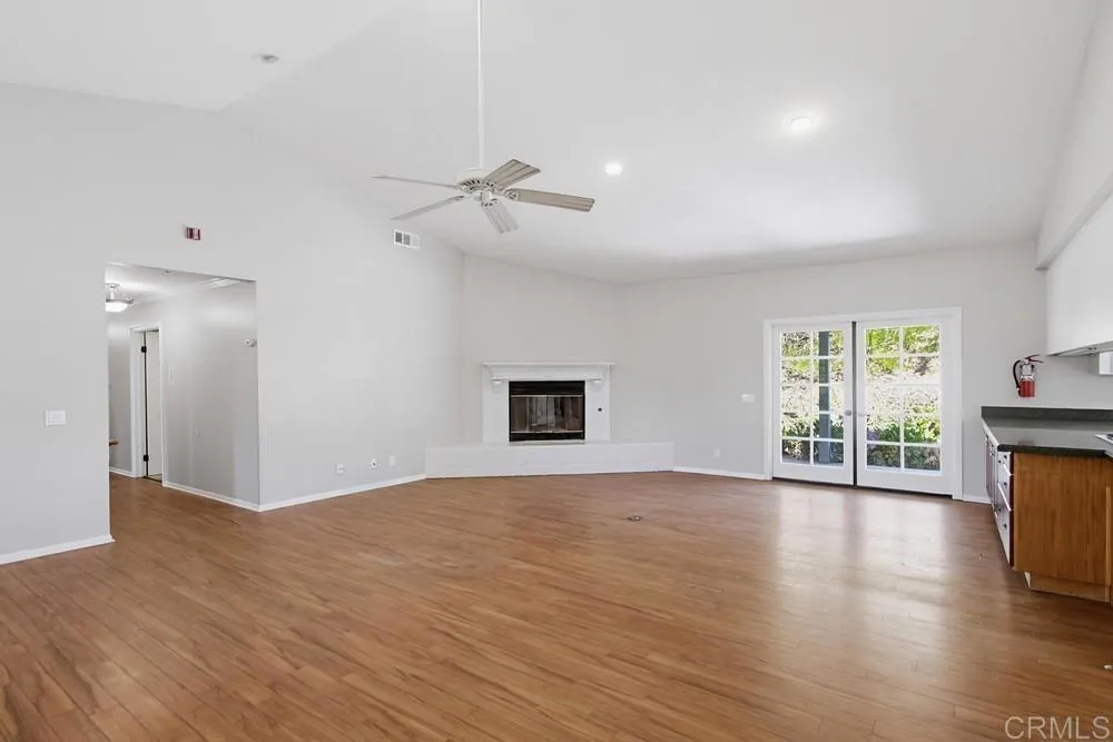 https://cdn.realtyfeed.com/cdn/127/306747167/5ba7d1091bdbf032bccb3833eba4b498.webp