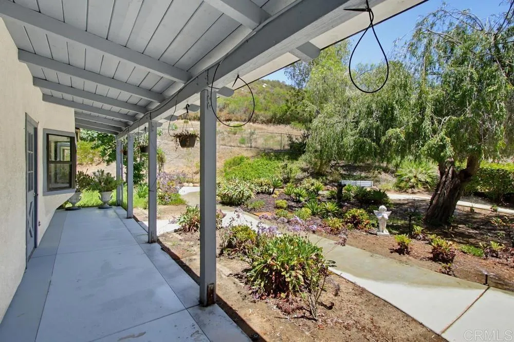 https://cdn.realtyfeed.com/cdn/127/306747167/6f6b1cdafbddf0bfb24474ba5ede284e.webp