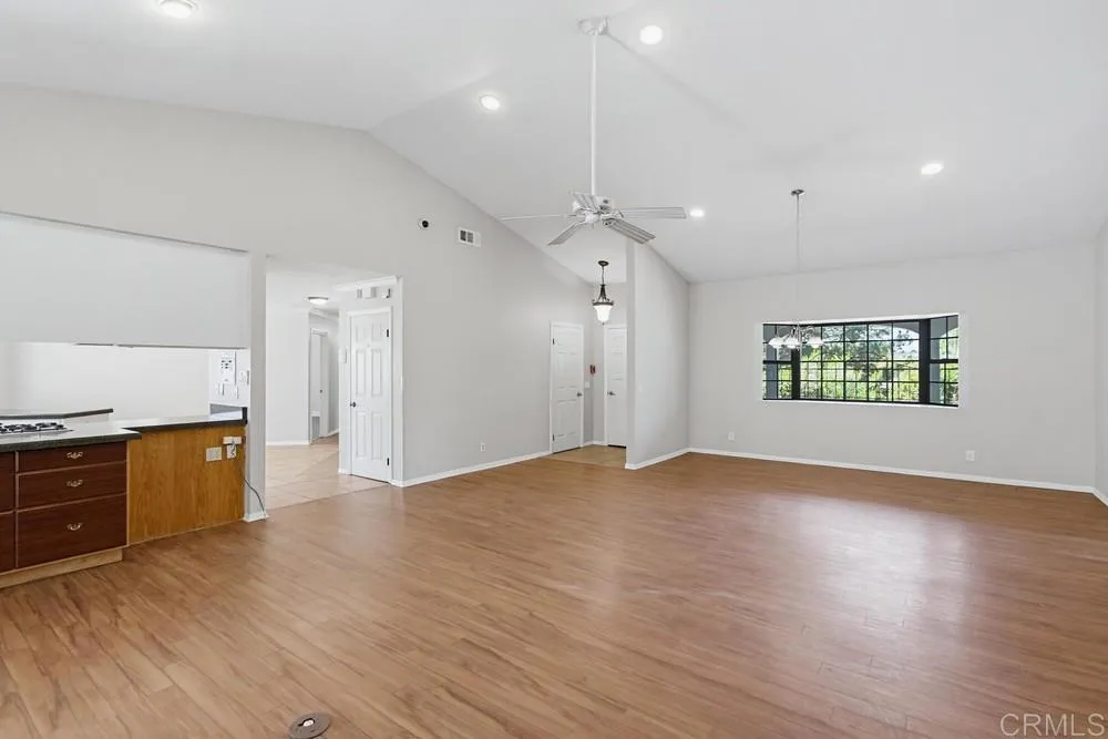 https://cdn.realtyfeed.com/cdn/127/306747167/e6eb63c08972f1ca50d24189d7536955.webp