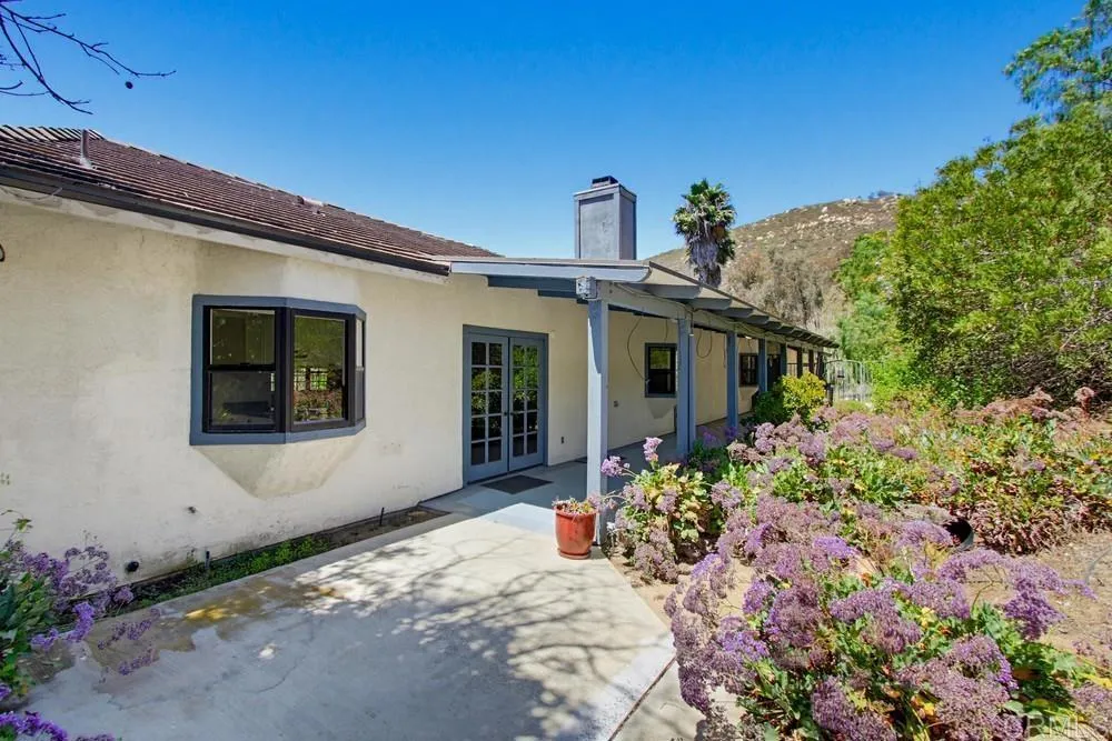 https://cdn.realtyfeed.com/cdn/127/306747167/f0de4add7342dd22bbecffb8357ccd64.webp