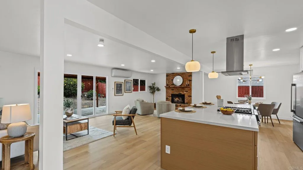 https://cdn.realtyfeed.com/cdn/127/306747179/95bfcf080153f47ee2a556d5acdedf93.webp