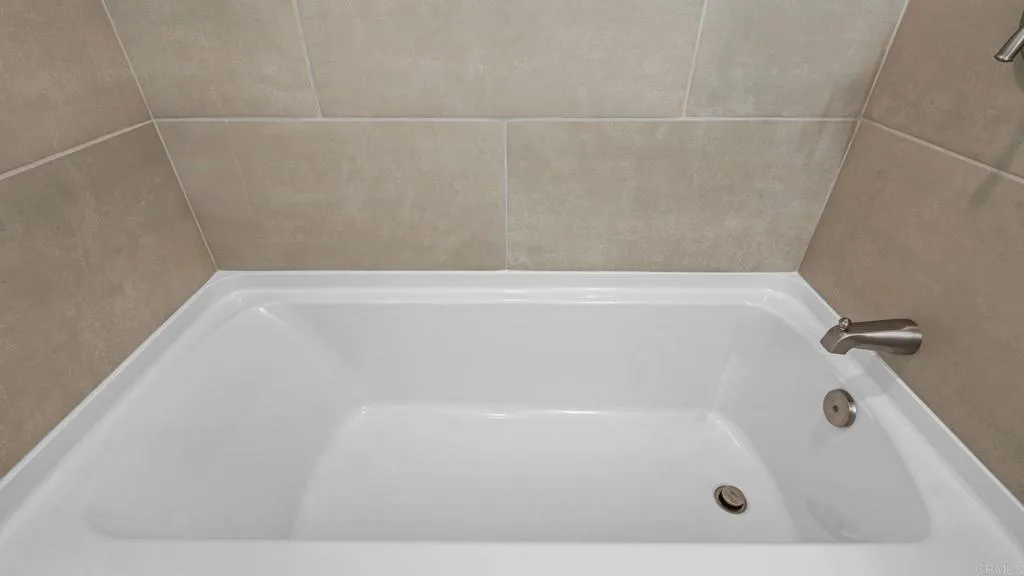 https://cdn.realtyfeed.com/cdn/127/306747179/aa7f4aef8a7ce123c63794e294aa966a.webp