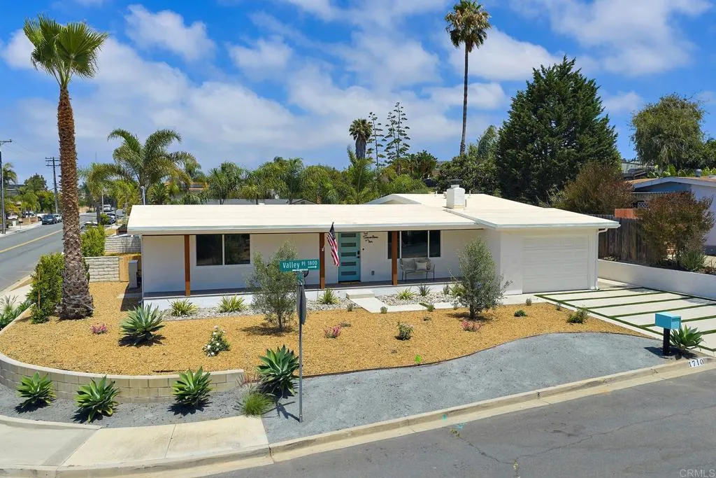 https://cdn.realtyfeed.com/cdn/127/306747216/bd7e05bf3de683d580c768fe2ed586a0.webp
