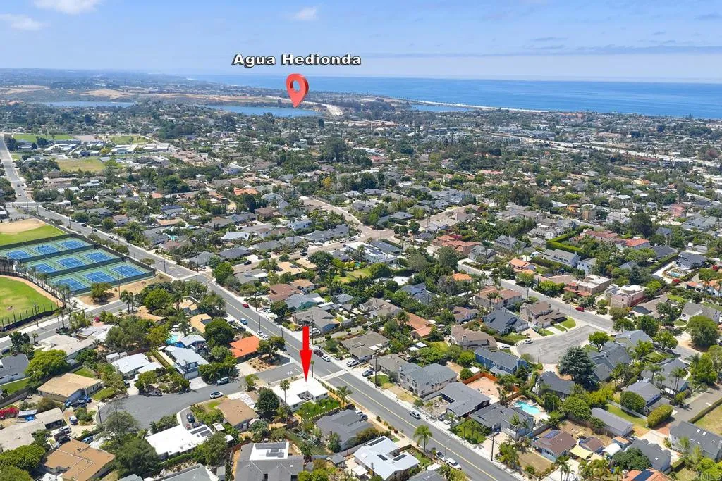 https://cdn.realtyfeed.com/cdn/127/306747216/c3be053399a23509ffd075f2d68ef853.webp