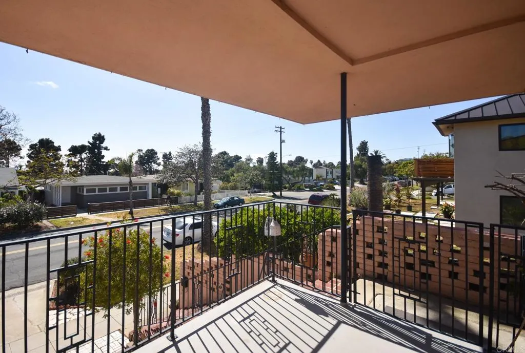 https://cdn.realtyfeed.com/cdn/127/306747218/832ec3a901c66209c04d23373855d6e4.webp