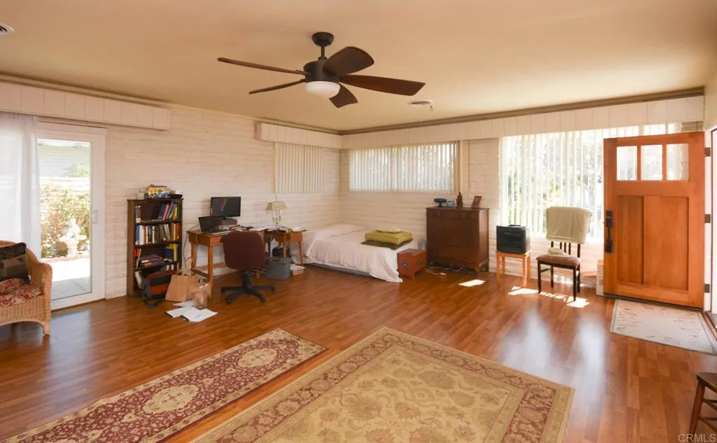 https://cdn.realtyfeed.com/cdn/127/306747218/9b6da00b719160e8336ef8bde3675115.webp