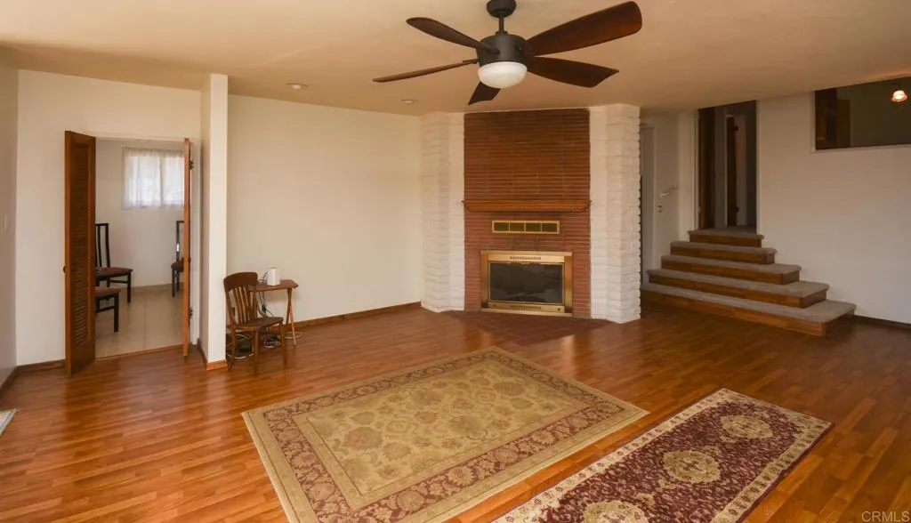 https://cdn.realtyfeed.com/cdn/127/306747218/f17aa75799f2035d74b5b02ded60d960.webp