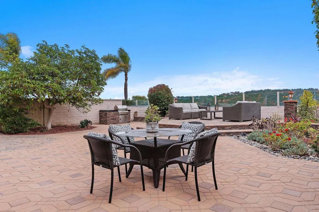 https://cdn.realtyfeed.com/cdn/127/306747224/83af0d1e92b9d526c33ada7c864b5f4f.webp