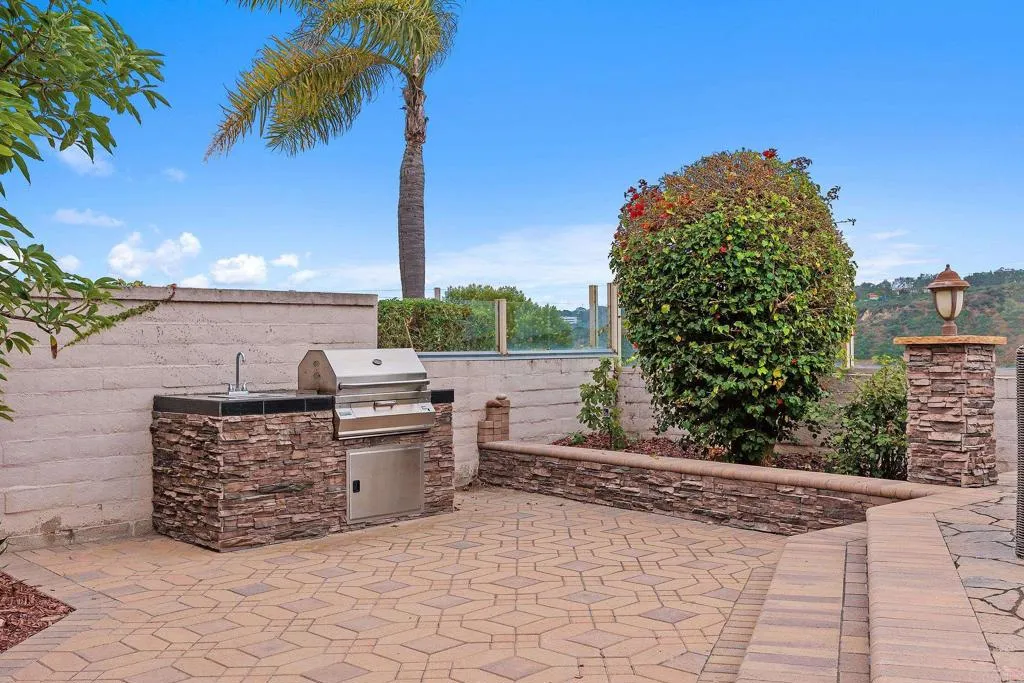 https://cdn.realtyfeed.com/cdn/127/306747224/b76d34aad808e0be5c9c826b1a6690d3.webp