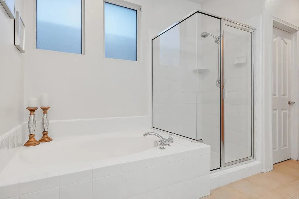 https://cdn.realtyfeed.com/cdn/127/306747224/ef3c26594fca823b5a683542e8222211.webp