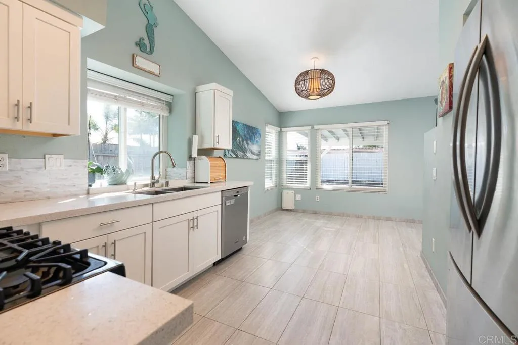 https://cdn.realtyfeed.com/cdn/127/306747229/946c06be6d3f7b15d153898352387bd5.webp