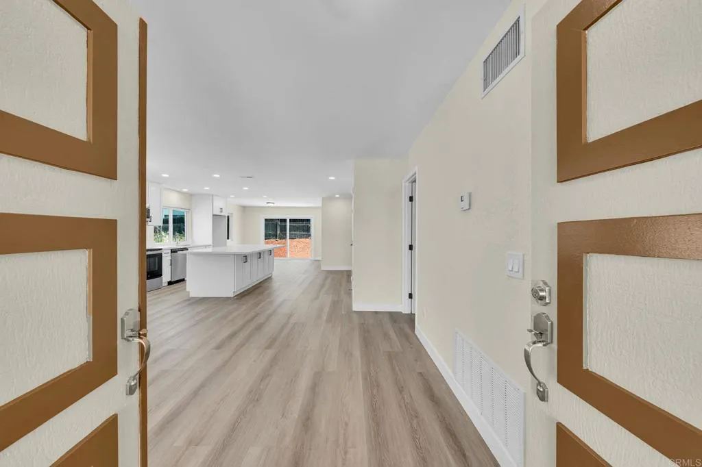 https://cdn.realtyfeed.com/cdn/127/306747234/1a398ac67df26de1ce818e698d26f75f.webp