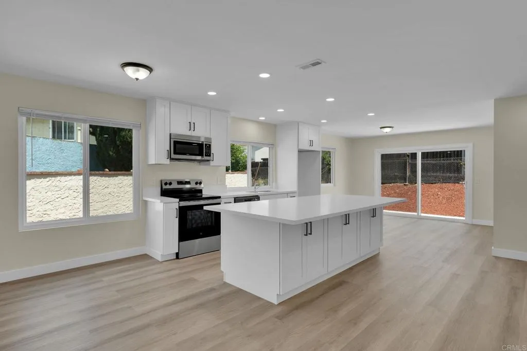 https://cdn.realtyfeed.com/cdn/127/306747234/93e2887ba5ece29dd74f1d40c99cd48c.webp