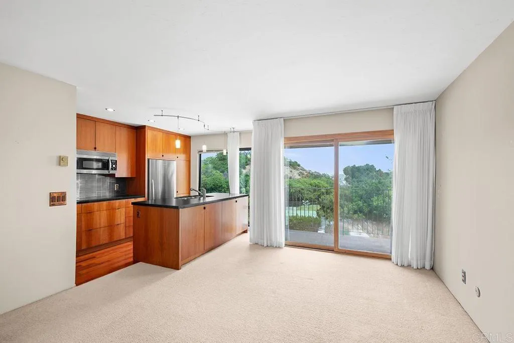 https://cdn.realtyfeed.com/cdn/127/306747238/485b09445d5b5d6b49b6d46bf3a418e0.webp
