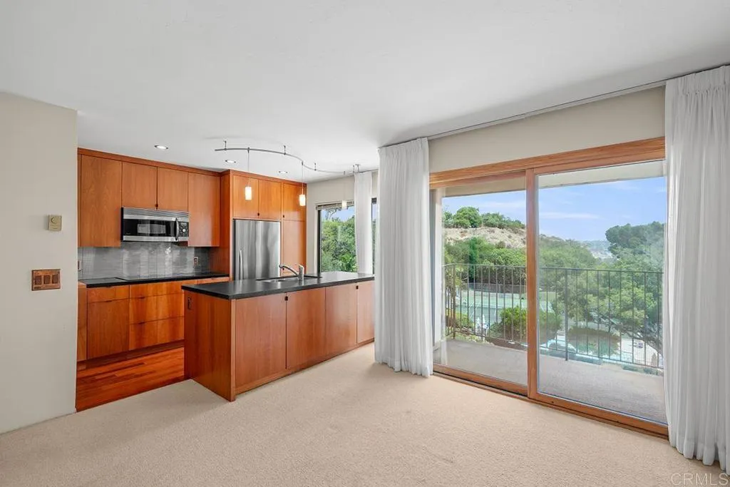 https://cdn.realtyfeed.com/cdn/127/306747238/6f14b573d4ecb0ebddc4d96ae959784b.webp