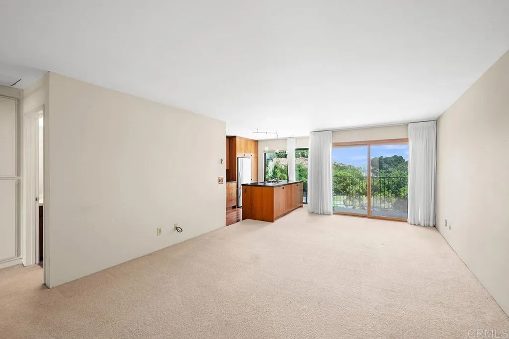 https://cdn.realtyfeed.com/cdn/127/306747238/becdf7880e4da11bd87aa965e4fe3e70.webp