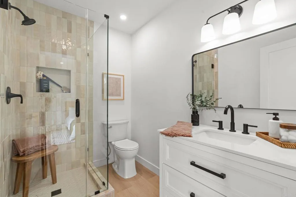 https://cdn.realtyfeed.com/cdn/127/306747239/0fa83dcabd6fd2692be972cca909e019.webp