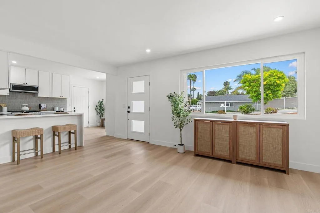 https://cdn.realtyfeed.com/cdn/127/306747239/3c69df4cca52b47534aa17de8b396439.webp