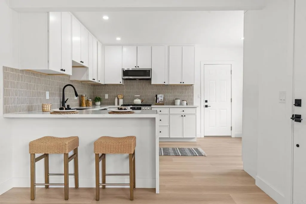 https://cdn.realtyfeed.com/cdn/127/306747239/57400a8c3526d3a009f37fc0b4e09a04.webp