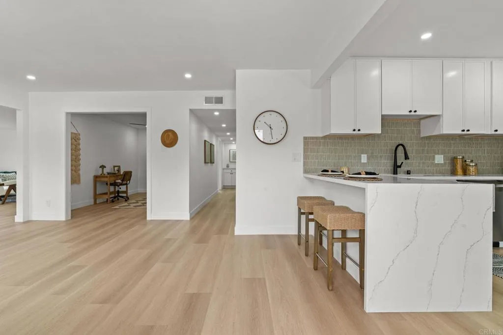https://cdn.realtyfeed.com/cdn/127/306747239/6089f992102ba0783add4e98bf034980.webp