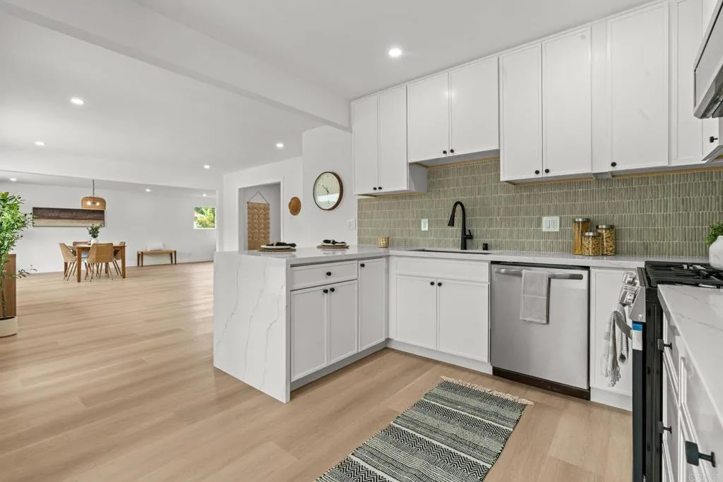 https://cdn.realtyfeed.com/cdn/127/306747239/c23b50a3258f2a96c3168506ec63035d.webp