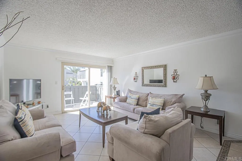https://cdn.realtyfeed.com/cdn/127/306747288/8ee6579bb1b7af2d0601ccaf97cc68cc.webp