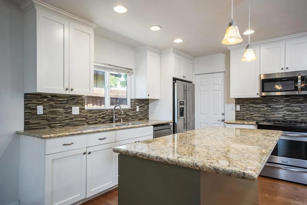 https://cdn.realtyfeed.com/cdn/127/306747290/2e418651f1d0974c04aa1ee491816301.webp