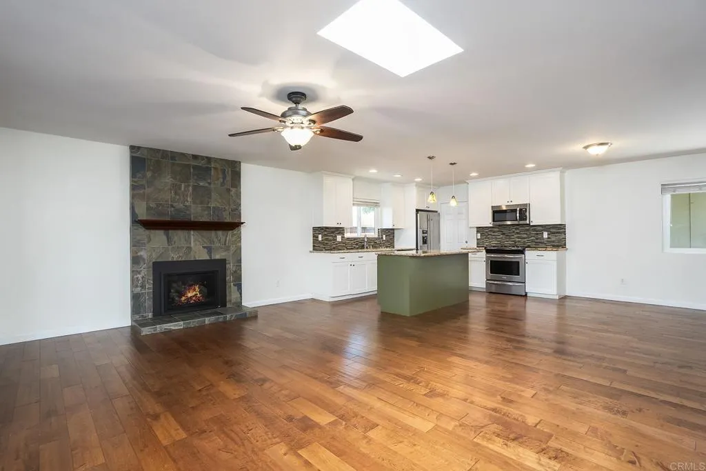 https://cdn.realtyfeed.com/cdn/127/306747290/356f0e6b3fce852aec7d1f0561d20941.webp