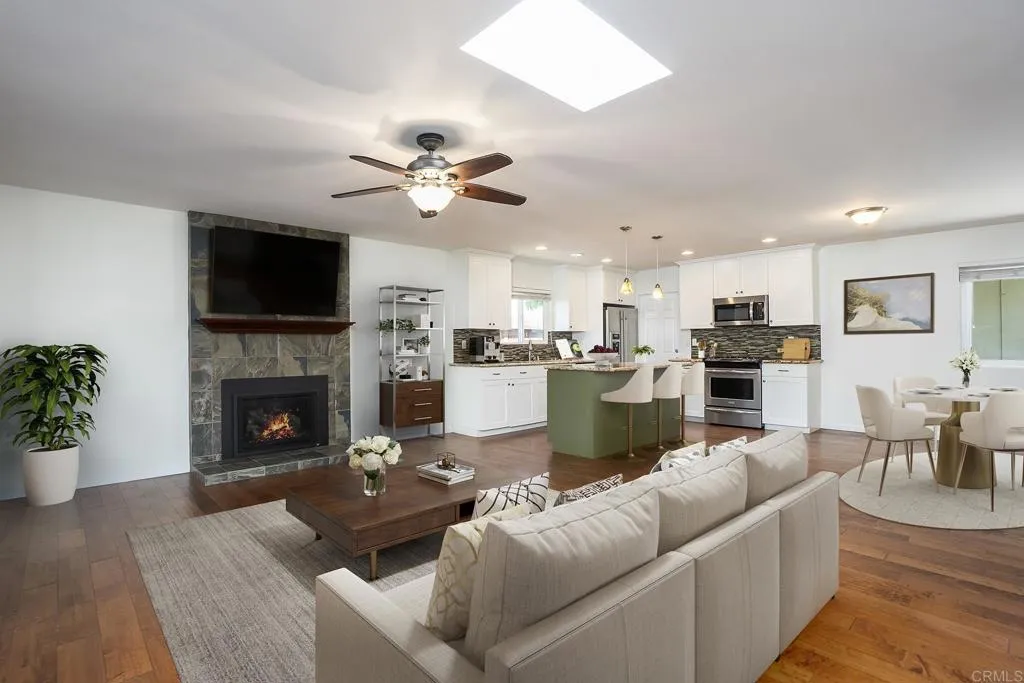 https://cdn.realtyfeed.com/cdn/127/306747290/915116991a6c8c4f56fe709ab93935bf.webp