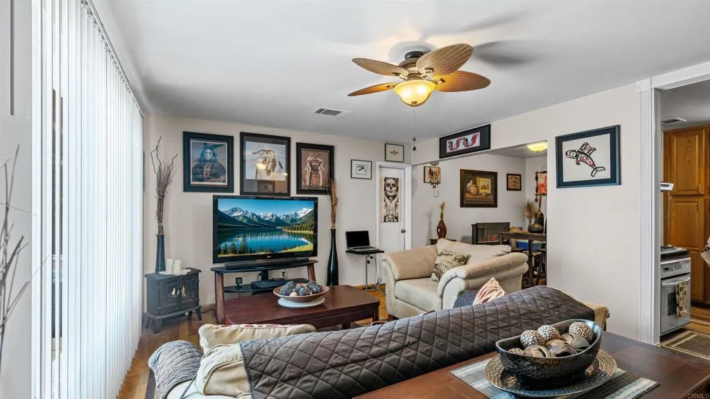 https://cdn.realtyfeed.com/cdn/127/306747311/0fe9da79d1f27b5c3b0918b29c21d958.webp
