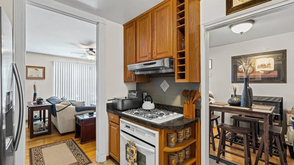 https://cdn.realtyfeed.com/cdn/127/306747311/39c0fc00f7e8480043d3070856d54421.webp