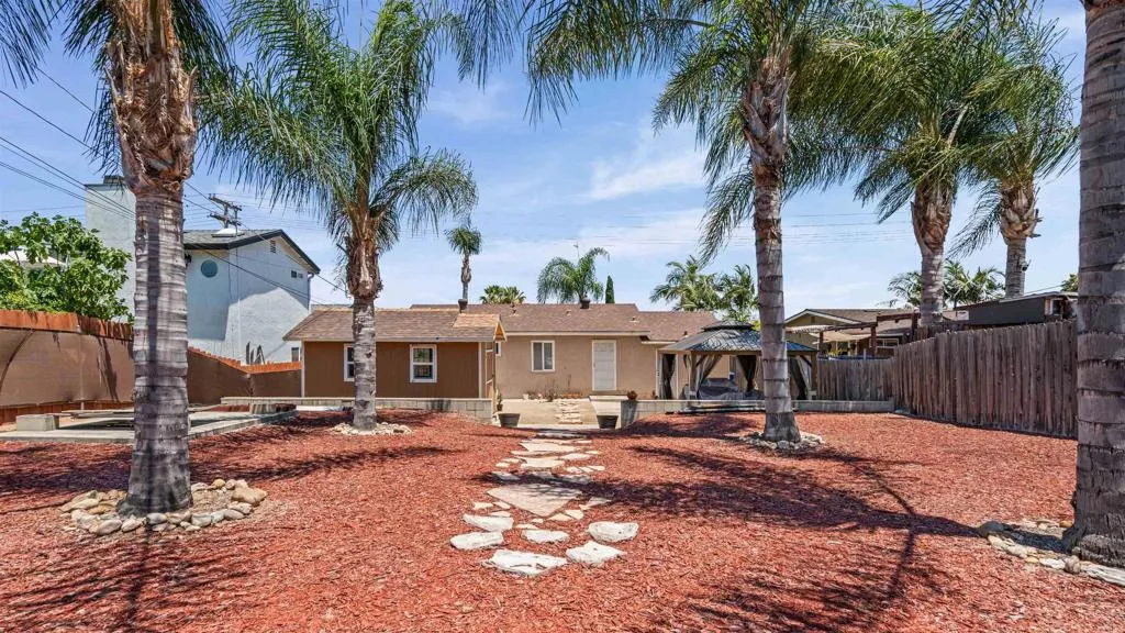 https://cdn.realtyfeed.com/cdn/127/306747311/891b638c7ccf923d9686fa51dcbbb4ec.webp