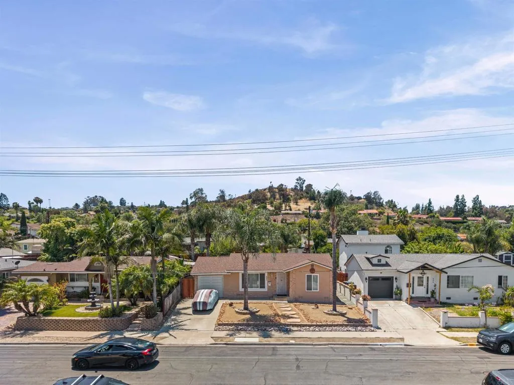 https://cdn.realtyfeed.com/cdn/127/306747311/987517036fb828ab29c2cfb00ad2cc4d.webp