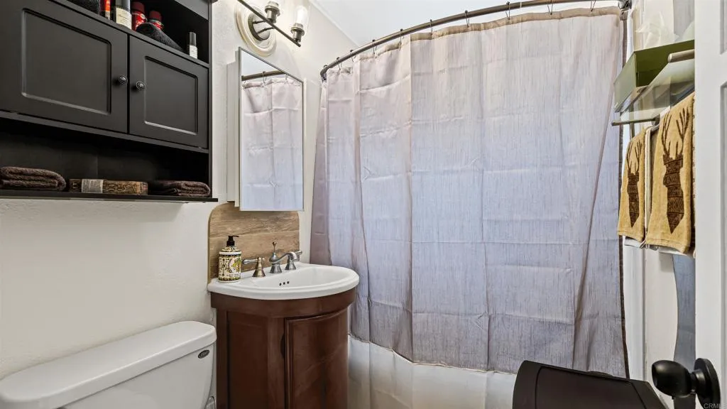 https://cdn.realtyfeed.com/cdn/127/306747311/ace2830c32e55347ebc25f1393b68dcb.webp