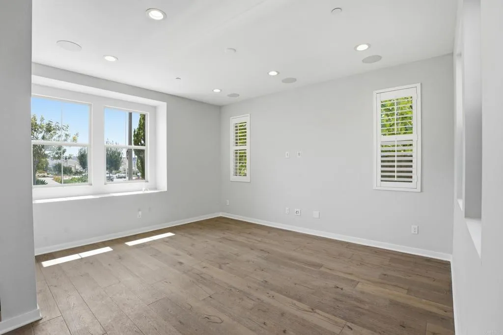 https://cdn.realtyfeed.com/cdn/127/306747312/8415db820bb82cc82a81997a1c3451ca.webp