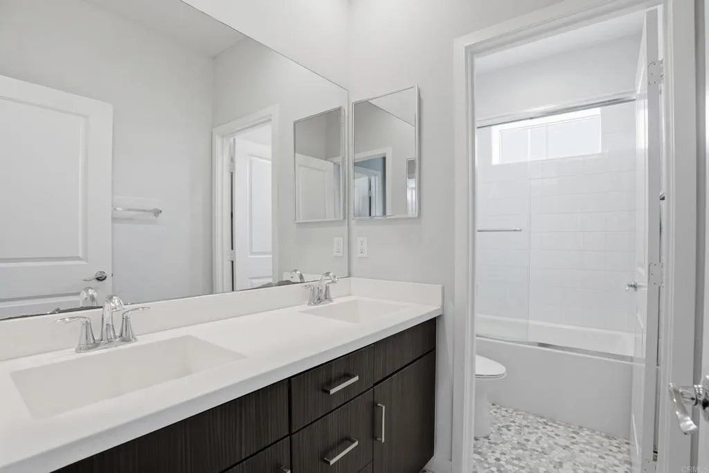 https://cdn.realtyfeed.com/cdn/127/306747312/934ac13742c6a28976e82e40dbe590f6.webp