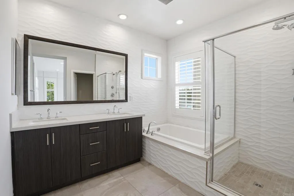 https://cdn.realtyfeed.com/cdn/127/306747312/bff4407bf7943a79812e81f11f90fa7c.webp