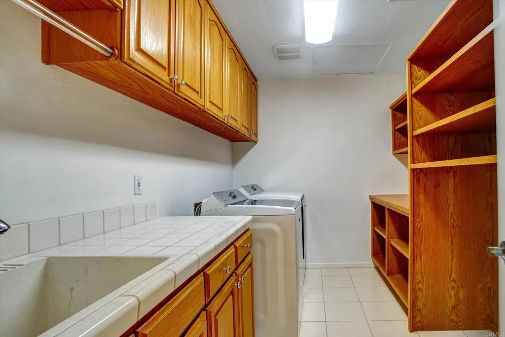 https://cdn.realtyfeed.com/cdn/127/306747335/281d37c621cb049f51a448507bff14bb.webp