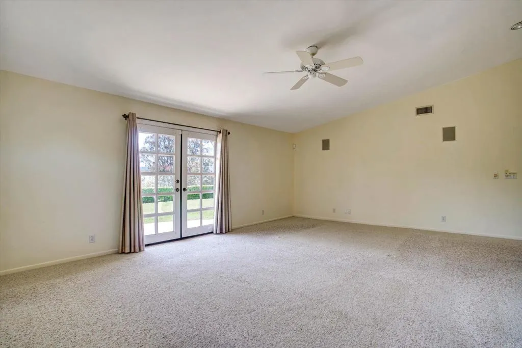 https://cdn.realtyfeed.com/cdn/127/306747335/890ca54a278d2f55b207538a7cb4400a.webp