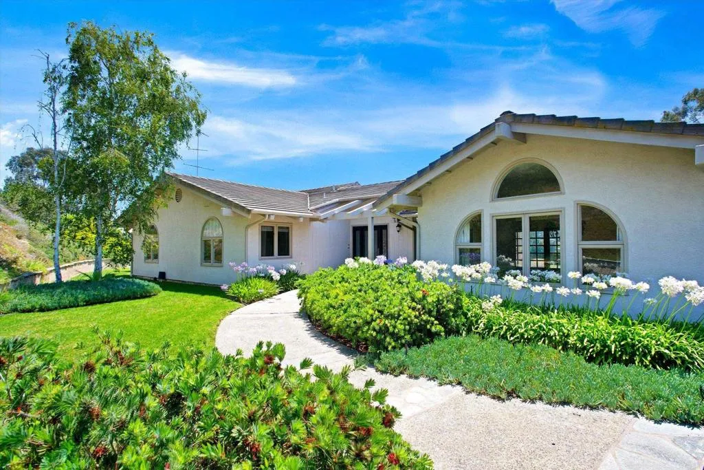 https://cdn.realtyfeed.com/cdn/127/306747335/9c5db098cee88fecf48dcfd27e6353ff.webp