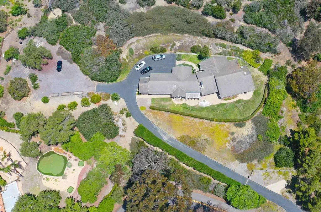 https://cdn.realtyfeed.com/cdn/127/306747335/dfc0148039db0a3439d93a235e2e62b0.webp