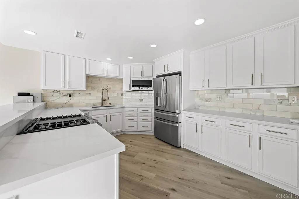 https://cdn.realtyfeed.com/cdn/127/306747377/3c5a44173f1920b4eac571a92e79294f.webp