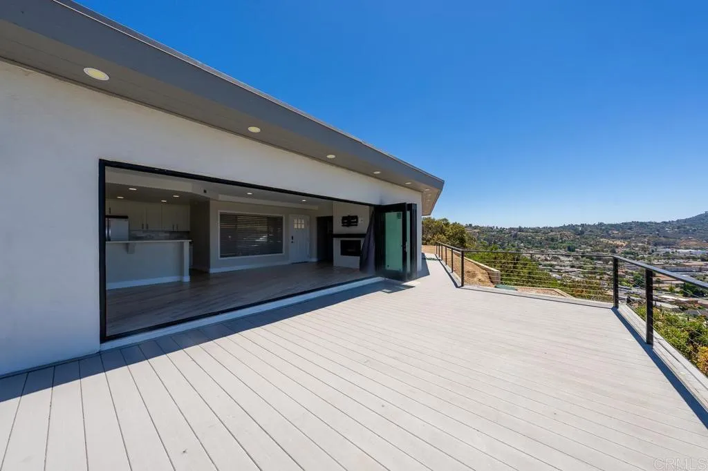 https://cdn.realtyfeed.com/cdn/127/306747377/88a82046494c58111d00945974a9b2e4.webp